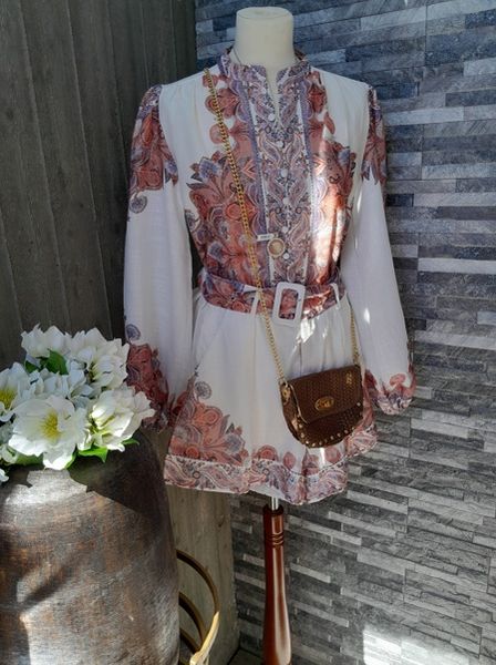 Mondena bluse og shorts sett hvitt