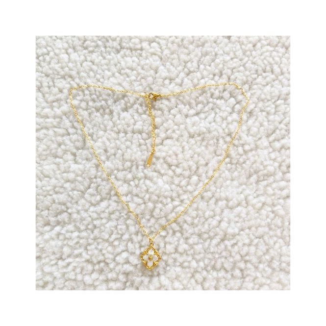 Hovedbilde Kløver kjede med hvitt anheng